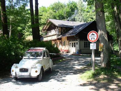 Waldhütte im Neustädtleiner Forst bei Bayreuth